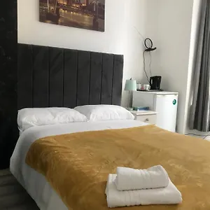 Double Location , London United Kingdom